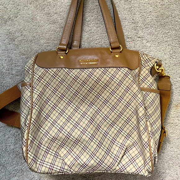Burberry bag - Picture 1 of 7